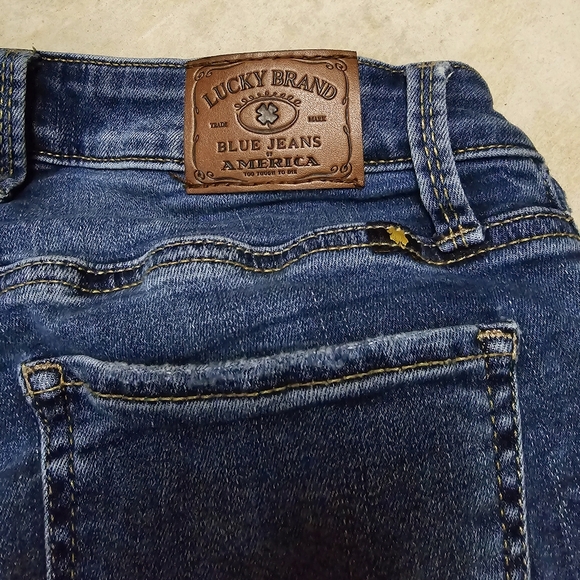 Lucky Brand Cuffed Skinny Jeans - Picture 4 of 5